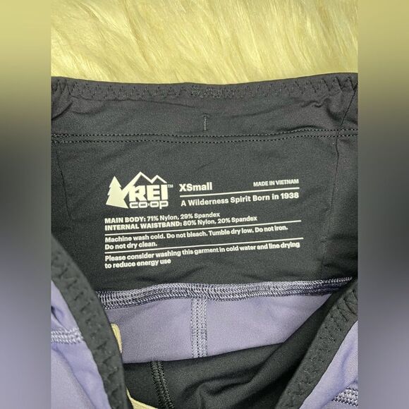 REI Co-op Swiftland 9" purple Running Shorts Sz XS - Picture 2 of 6